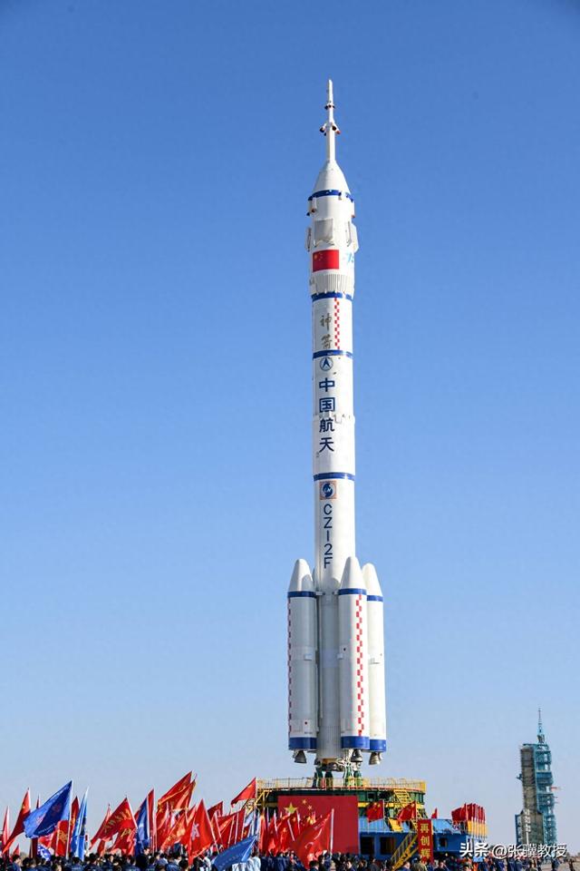 中国推出“万星计划”，要与星链硬碰硬，太空星战拉开帷幕