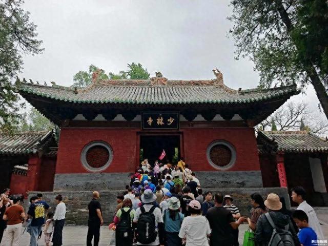少林寺换方丈满一月：9990元的高价香不再推荐，数十名僧人离开