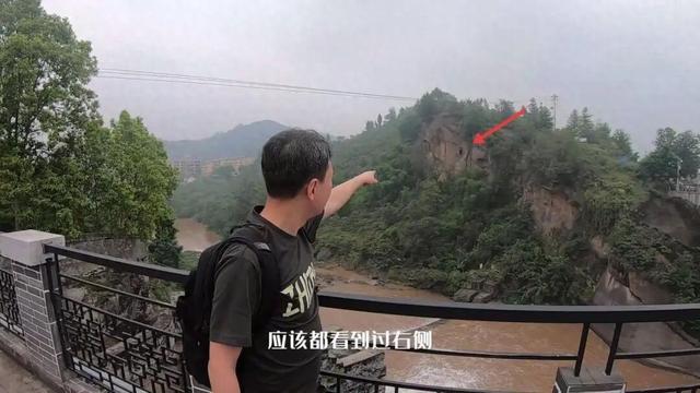 重庆渝北水库边发现神秘悬崖洞，传闻是旧时大地主私藏财宝的据点