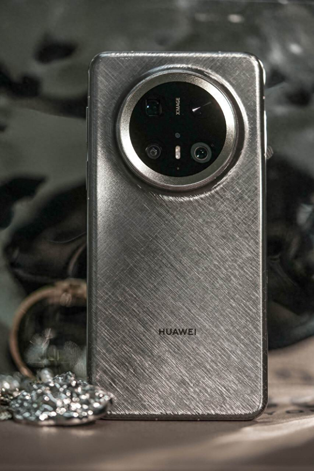 体验再进化！华为Mate 70系列推送鸿蒙5.1更新：AI新功能高效好用