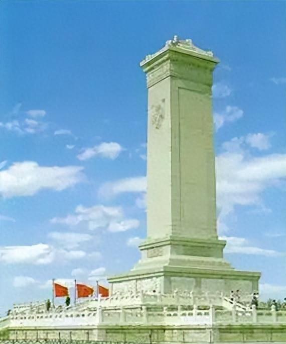 为什么毛主席不允许英雄纪念碑碑文中，提及“中国共产党”？