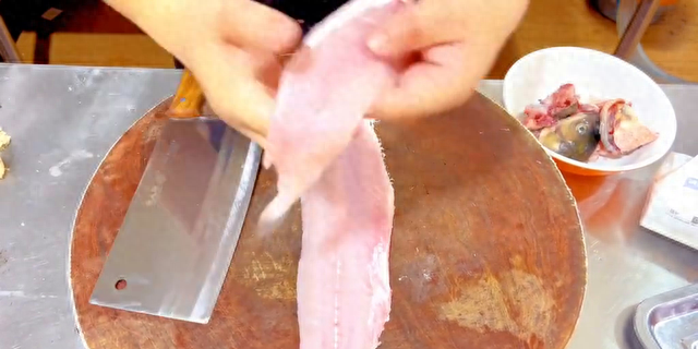 家常菜金汤酸菜鱼，汤鲜肉嫩，酸辣开胃，简单好吃