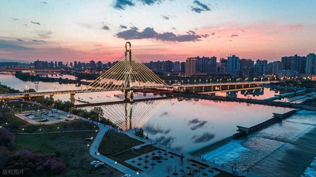 论宜居城市，千万别忽略了西安旁边的咸阳，真是太舒坦了