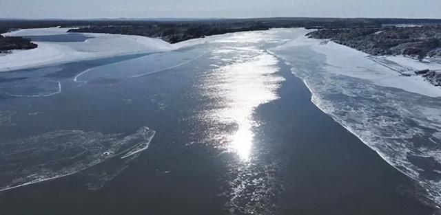 中俄界江乌苏里江虎林段进入流冰期