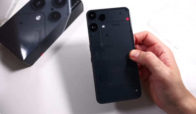 美国买不到的最佳预算手机-Nothing Phone 3a Lite 评测