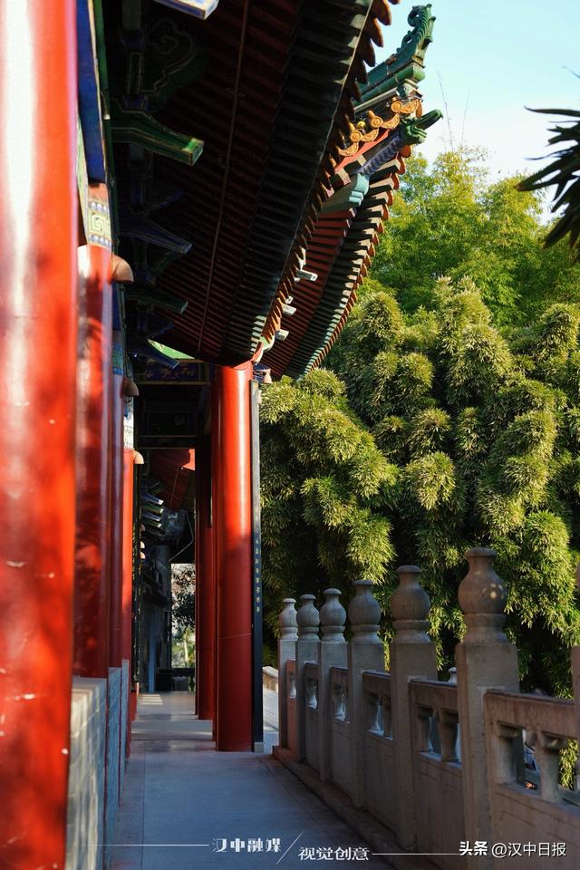 古韵今风！汉中“穿古装、逛文博”热潮袭来→