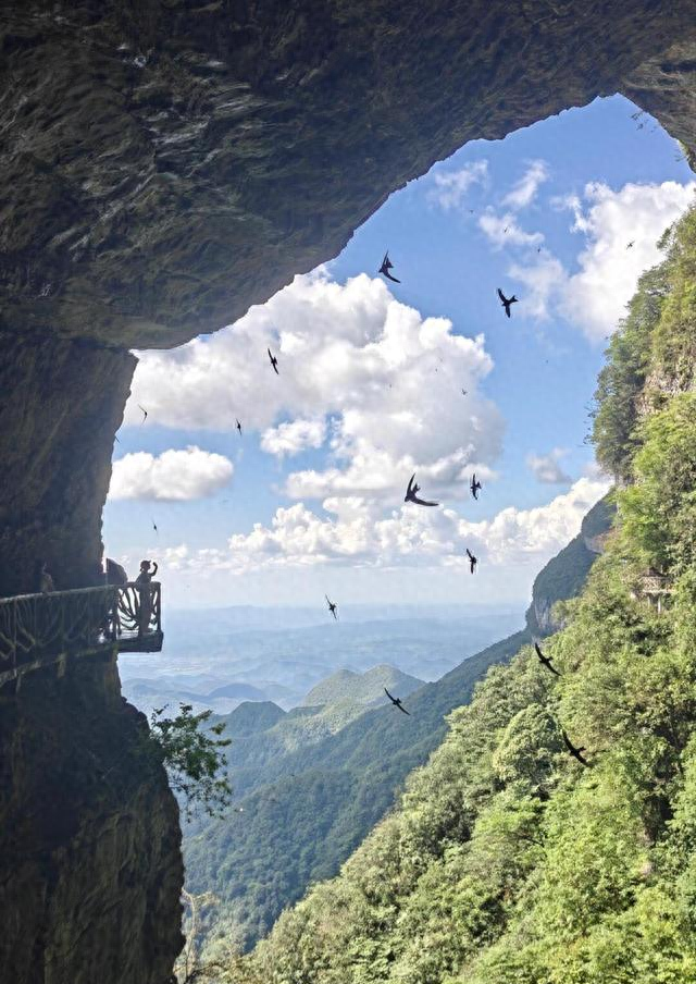 重庆最惨5A景区？当年火到挤破头，如今冷清得只剩风声，本地人