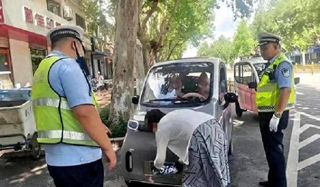 “老头乐”被禁后，多地出现新型接娃方式！合规上路，不查不扣