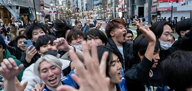 不到48小时，高市大反转，支持率飙升至92.4%，日本发生了什么？