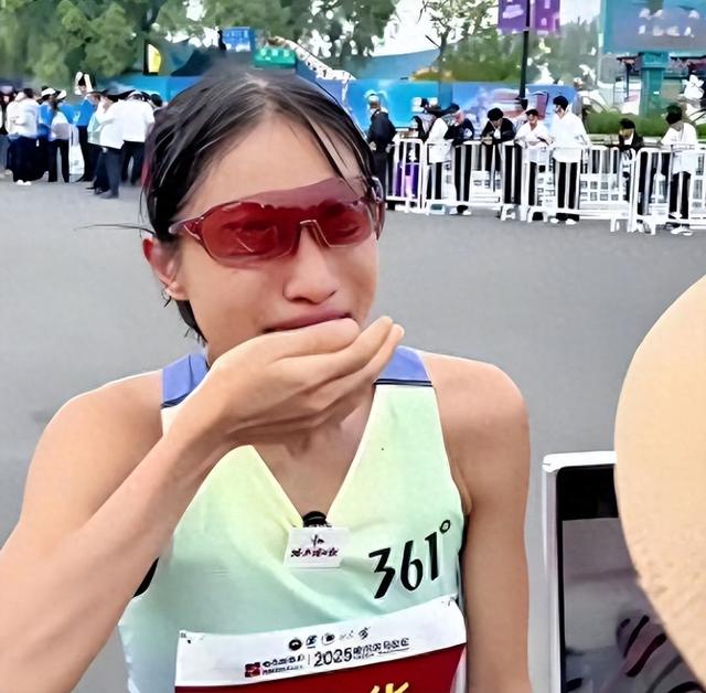 赢了面子丢了里子！小心机暴露的“最快女护士”，终为荒唐买了单