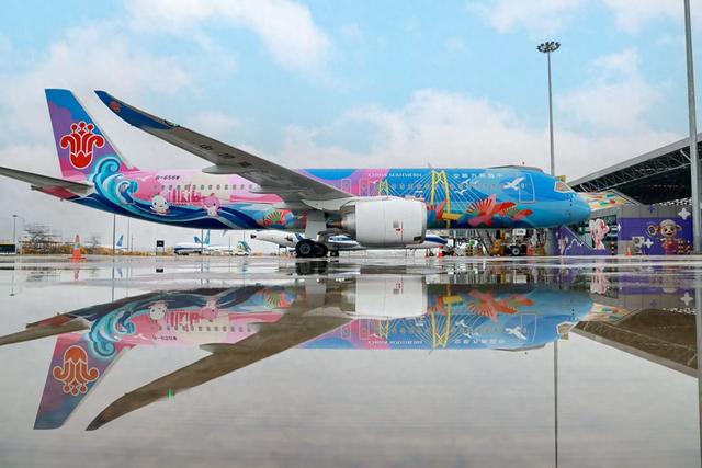 半两财经｜首航！C919喜提“十五运限定皮肤”