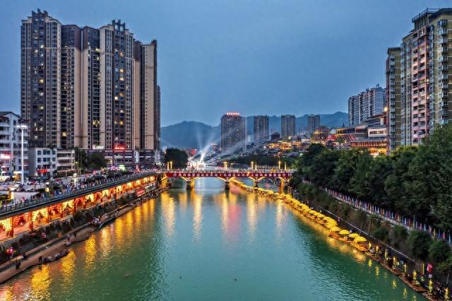 连玩47天？2026年宣恩这波“年味操作”太炸了，马年不去亏一年！