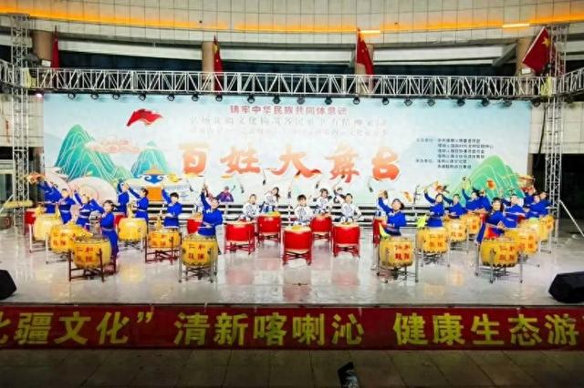 喀喇沁旗第四届文化旅游季之《百姓大舞台》系列演出精彩继续