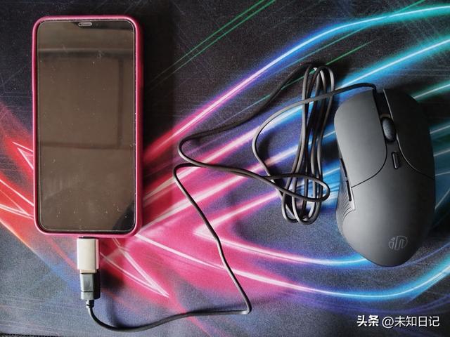 苹果鼠标怎么用（iPhone 用户如何通过鼠标提升操作体验）