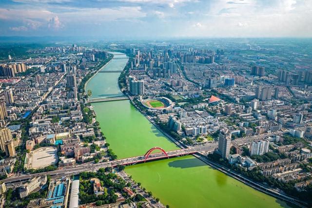 四川的“下一个成都”，不是攀枝花也不是绵阳，而是一座小城市！