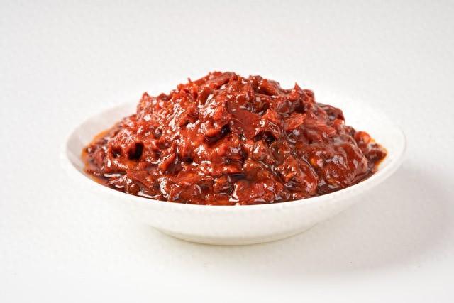 郫县豆瓣酱的做法和配方（郫县豆瓣酱的秘密配方大揭秘从豆到酱的华丽蜕变）