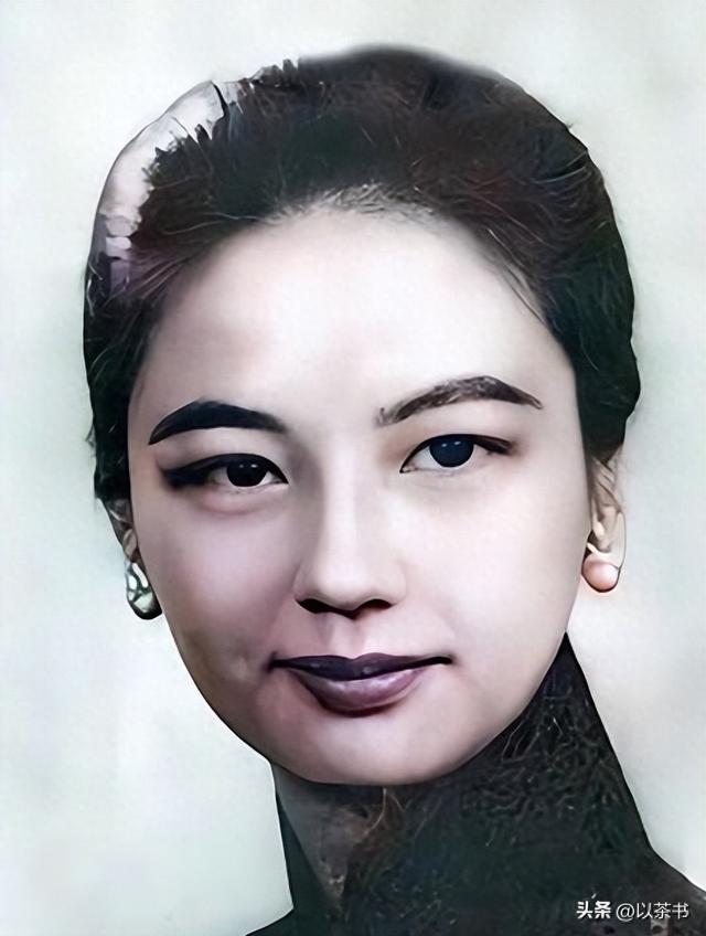 她是上海首席名媛，和戏子私奔生下6个孩子，如今个个都家喻户晓