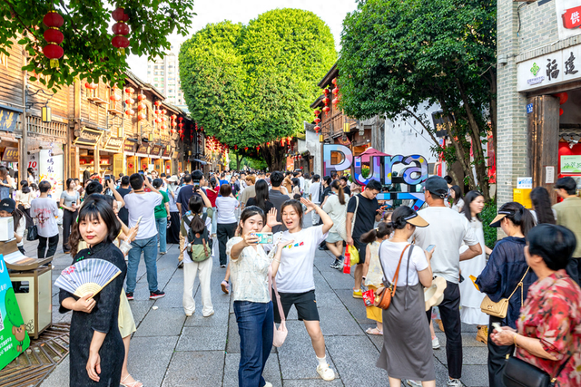 福州：榕荫千年