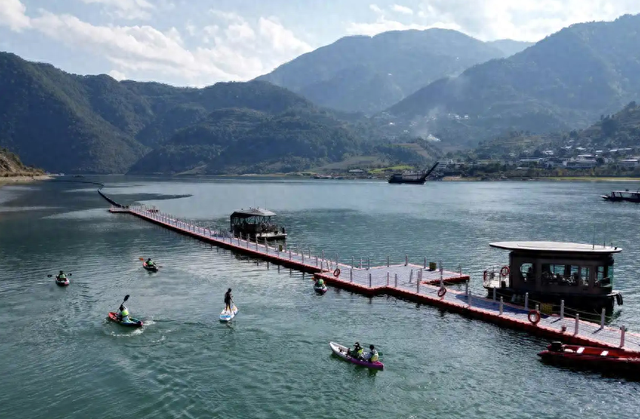 在澜沧江边 村民靠“玩水”增收