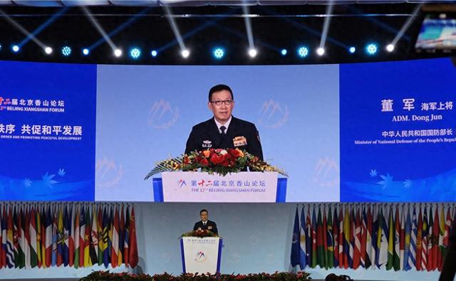 解放军中将何雷：如果说非要武力解决台湾问题，常规的武器装备就足够用了；董军：决不允许台独分裂图谋得逞