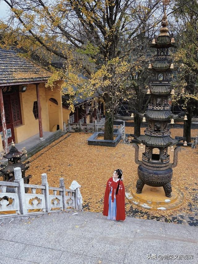 镇江的秋日才是真绝色，三山染彩、古街流韵，连空气都带醋香
