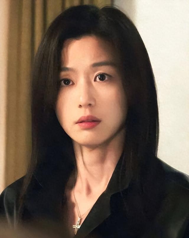 韩国教授为全智贤发声，超30家韩媒跟进报道，承认新剧辱华但不改
