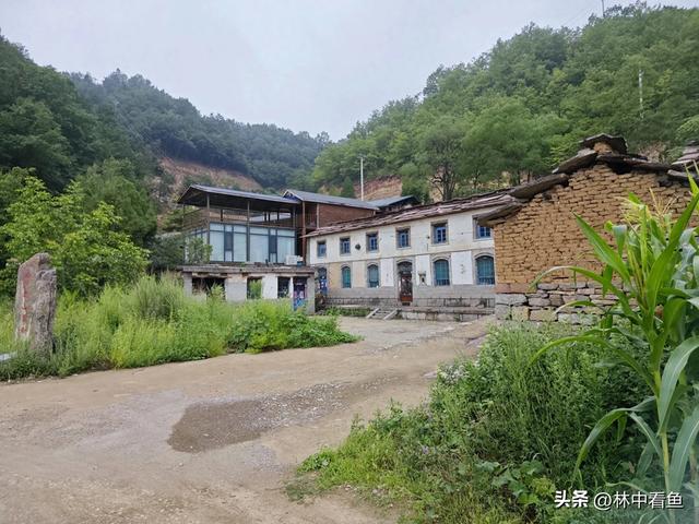 走遍石板岩之上坪南背自然村