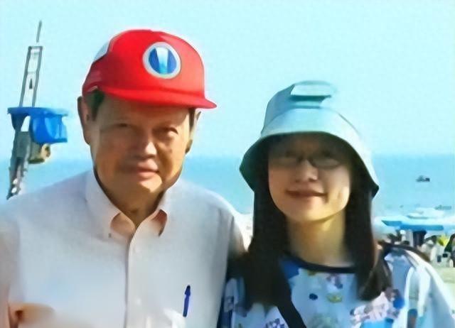 杨振宁离世2天，令人担心的事情出现了，原来翁帆一个字都没说错