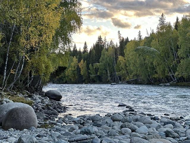 五彩斑斓喀纳斯