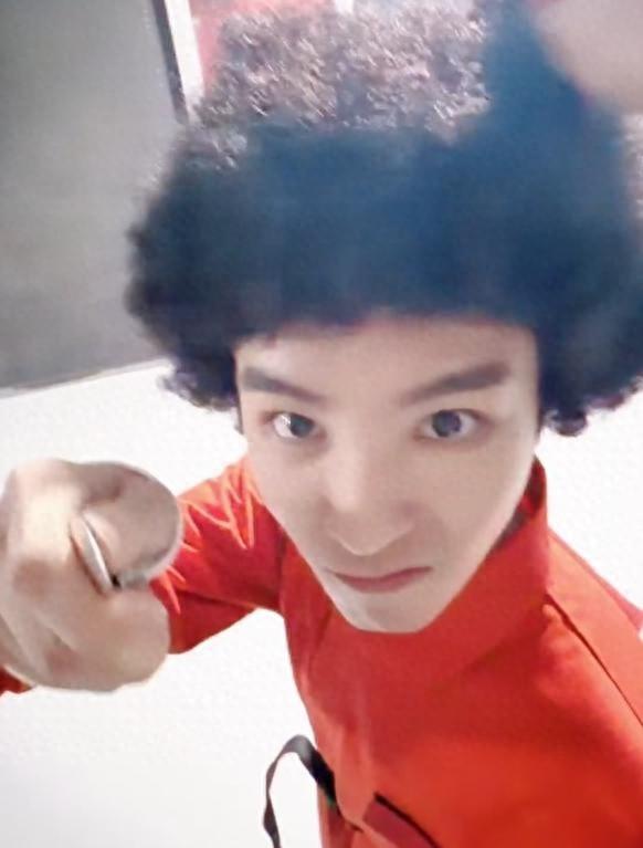 关系藏不住了？全红婵被王俊凯保镖一路护送，原来真相早有预兆