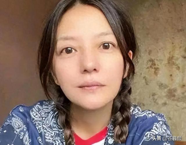 封杀4年后，49岁赵薇又有消息，因胃癌去世传闻5个月前就真相大白