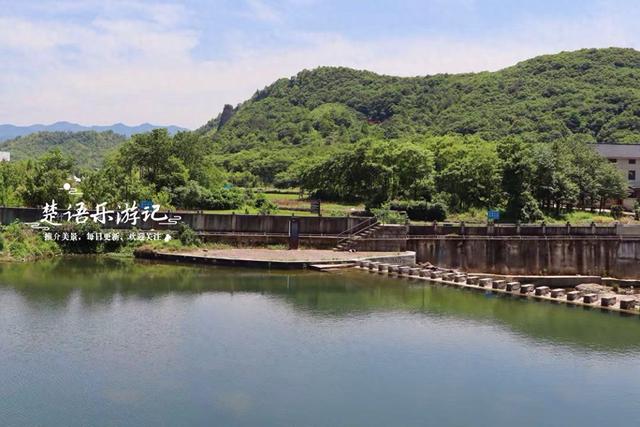 绍兴上虞的两座鲤鱼坝成为网红景点，但周边景色更秀丽，值得游玩