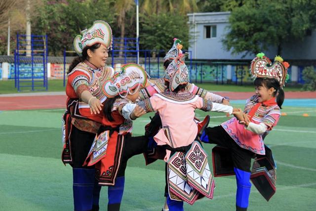 元阳“文化果”甜了梯田人