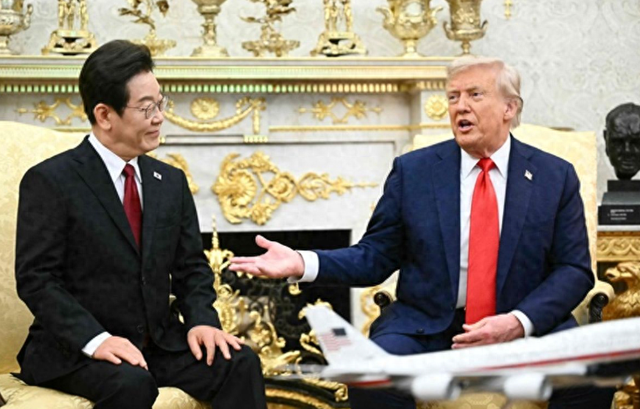 特朗普逼李在明，要么针对中国，要么让地，韩国将彻底倒向美国？