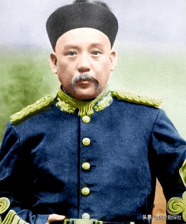 这是袁世凯五姨太的真实样貌，头发稀疏并不貌美，但备受宠爱