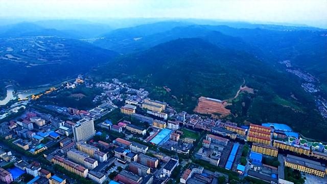 挖到一个陕西低调避暑县！三面被甘肃包围，夏天均温21℃，游客少