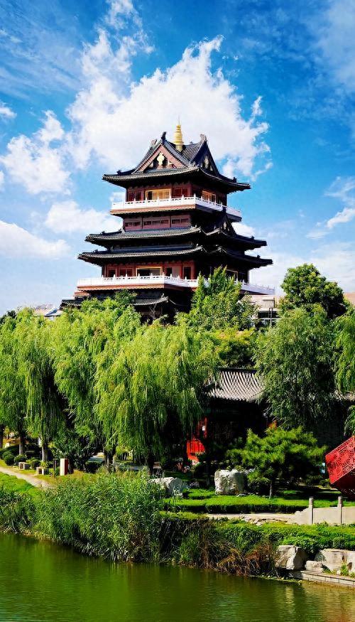 山东藏着座千年古城，免费又好逛，高铁1小时直达，现在去正合适