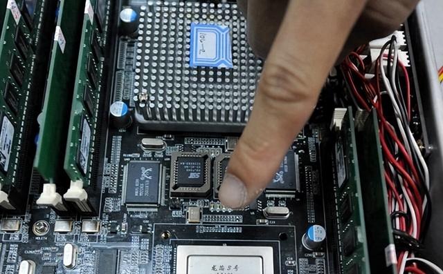 中国芯片，不是西方替代品，禁运龙芯的真正含义，俄方该读明白了