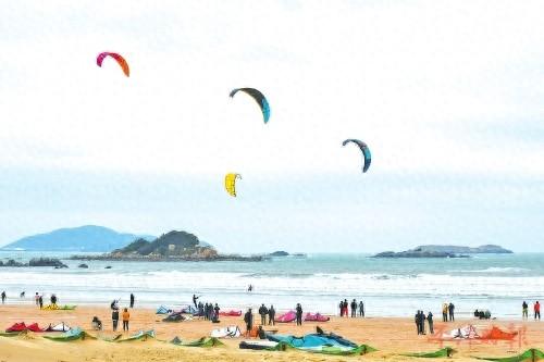 驭风好手齐聚平潭 逐浪竞技尽显激情