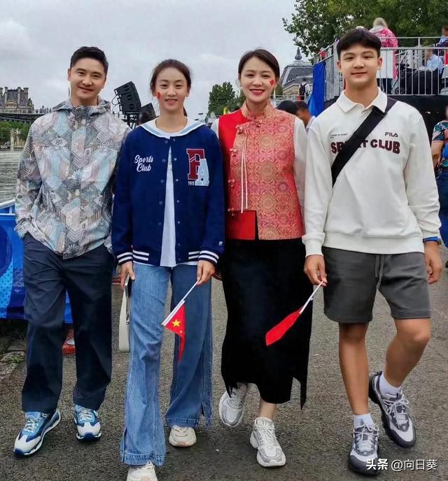 田亮儿女都这么大了！全家共用一张脸，不仅颜值爆表 海拔也杠杠的