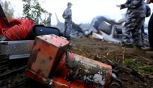 到底是谁击落了马航飞机？全面揭秘2014年“马航飞机	”解体之谜