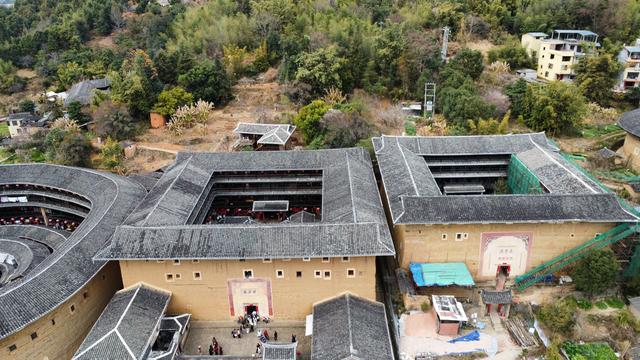 福建南靖土楼——田中赋、河坑土楼群