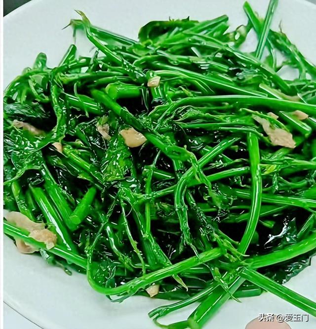 冬至过后使劲吃	，一清肝排毒	、二助眠、三护眼，清新脆嫩，别错过