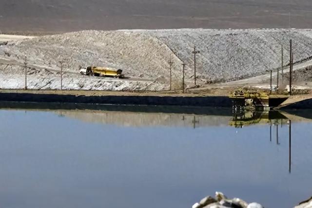 出大事了，又一个中国伙伴倒向美？撕毁合同，把矛头对准了中国