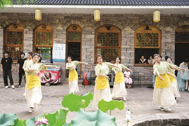 美在邯郸丨荷花之恋·遇见京娘湖——大型沉浸式实景演出邀您共赴清凉之约