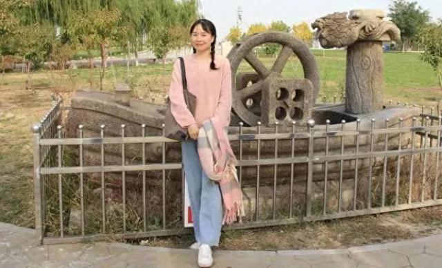 什么是候鸟（10万奖金诗赛冠军诗人康雪诗歌候鸟赏析）