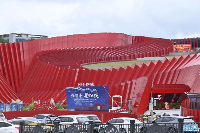 红飘带暑期持续“升温”！单日最高接待游客超2万人次