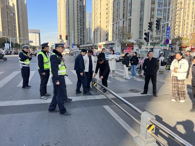 优化摆（优化护栏摆放 筑牢出行安全线​）