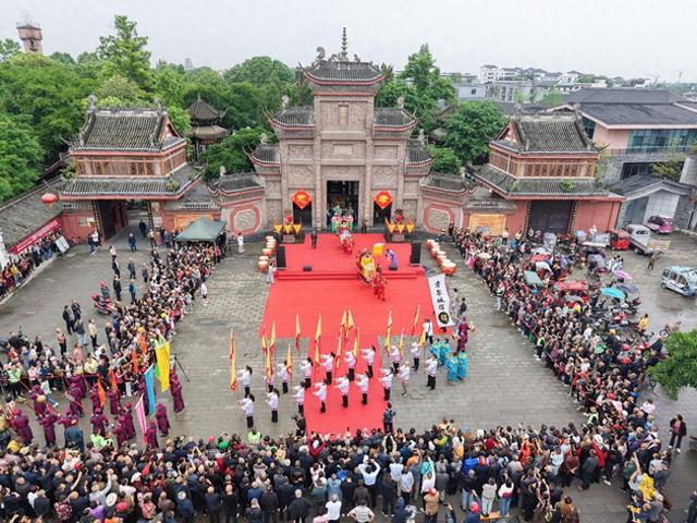 坐拥三星堆世界级IP，德阳如何将“网上热度”转为“线下流量”？丨“万千气象看四川·文旅融合发展”新闻发布会