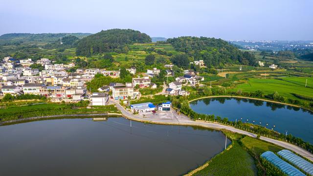 天眼影像｜黔西：夏日乡村景色美